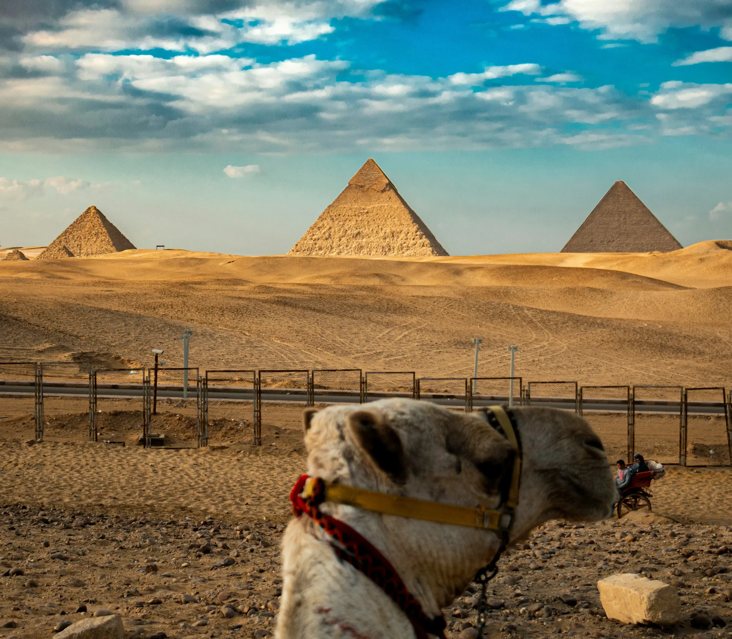 Pyramids & Grand Egyptian Museum And Khan El Khalili