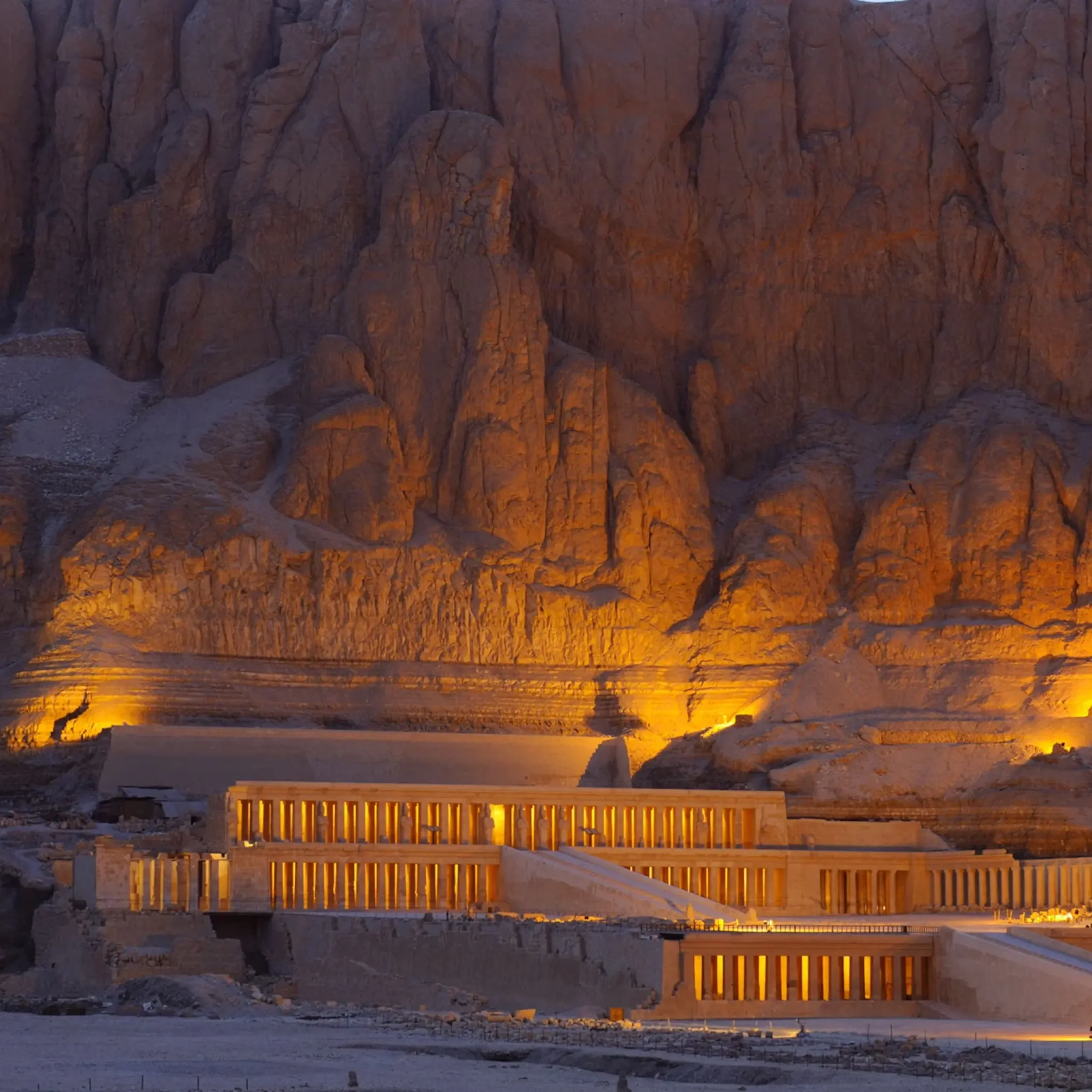 Day Tour from Cairo to Luxor By Plane