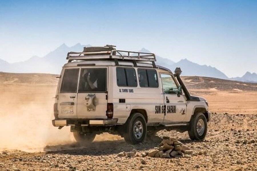 Wycieczka Jeep Safari polskim przewodnikiem